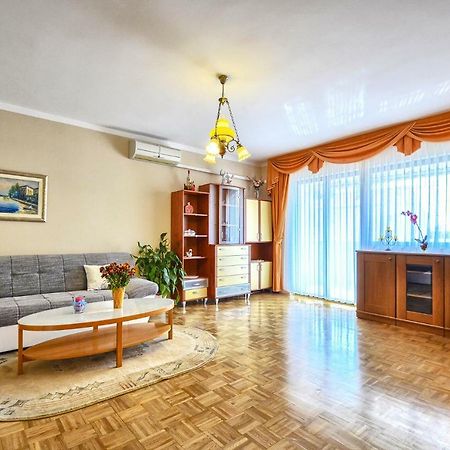 Apartment Pecirep Пула Екстериор снимка