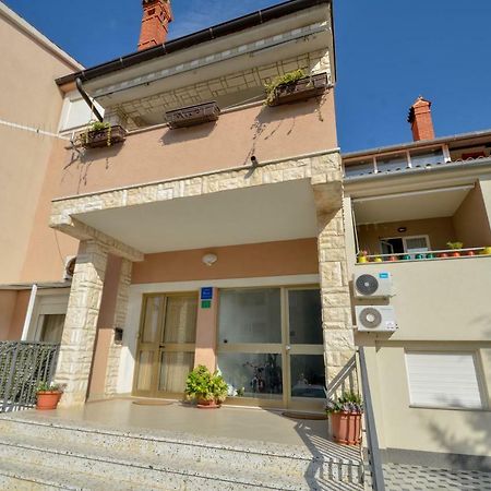 Apartment Pecirep Пула Екстериор снимка