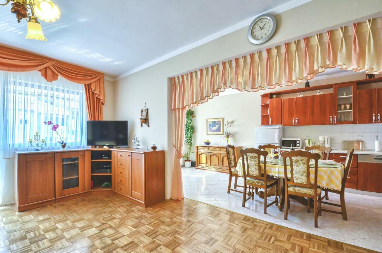 Apartment Pecirep Пула Екстериор снимка