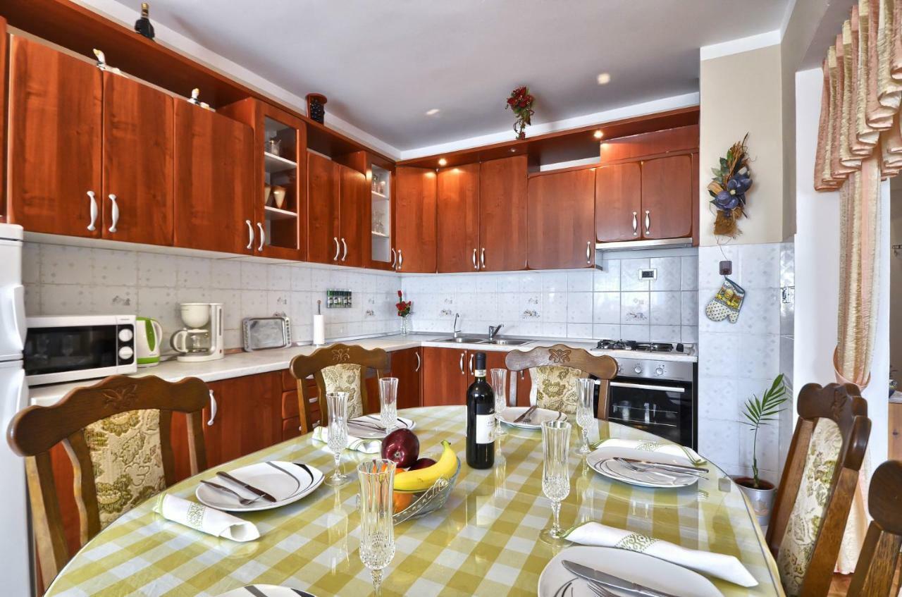 Apartment Pecirep Пула Екстериор снимка