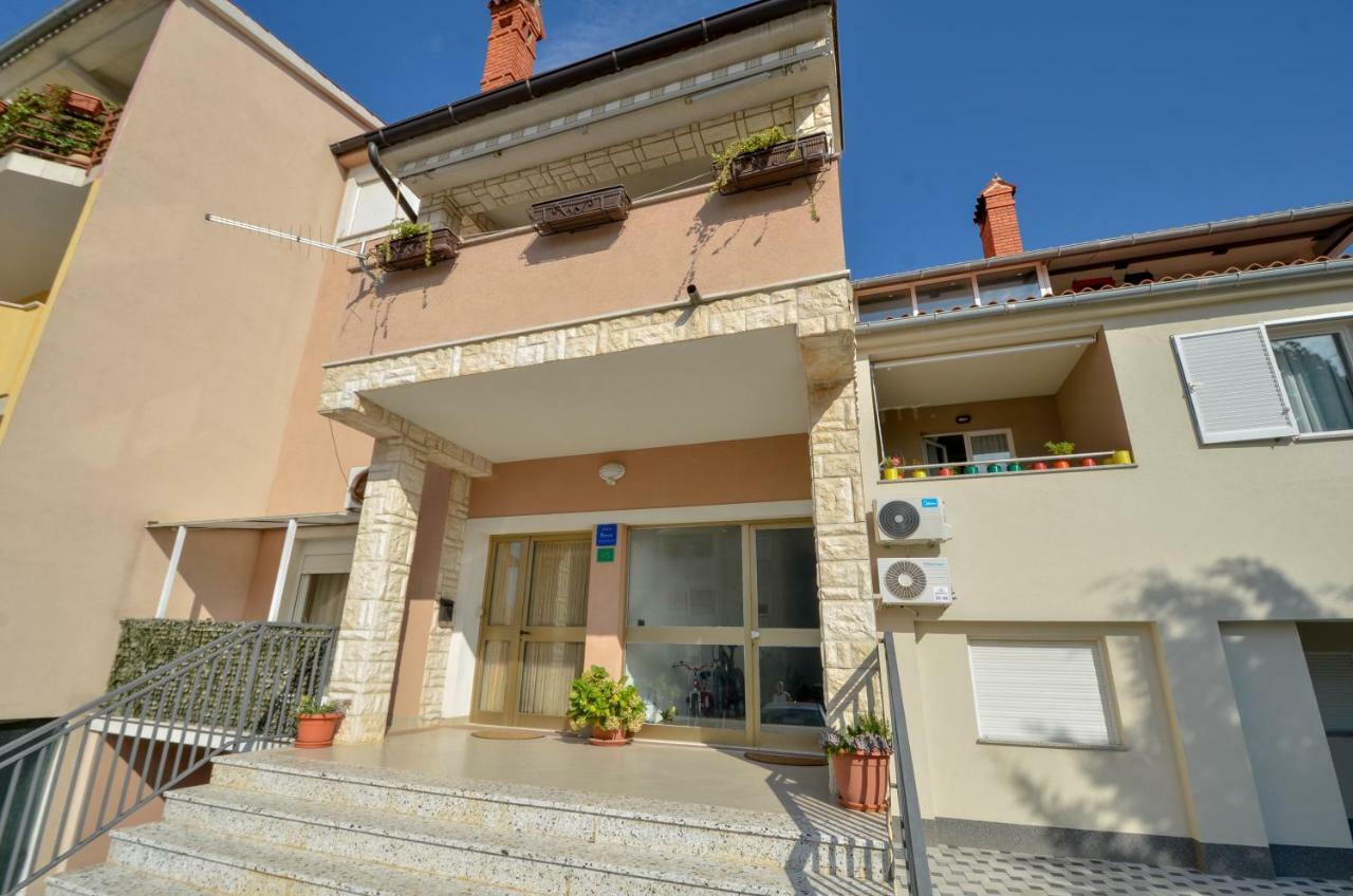 Apartment Pecirep Пула Екстериор снимка