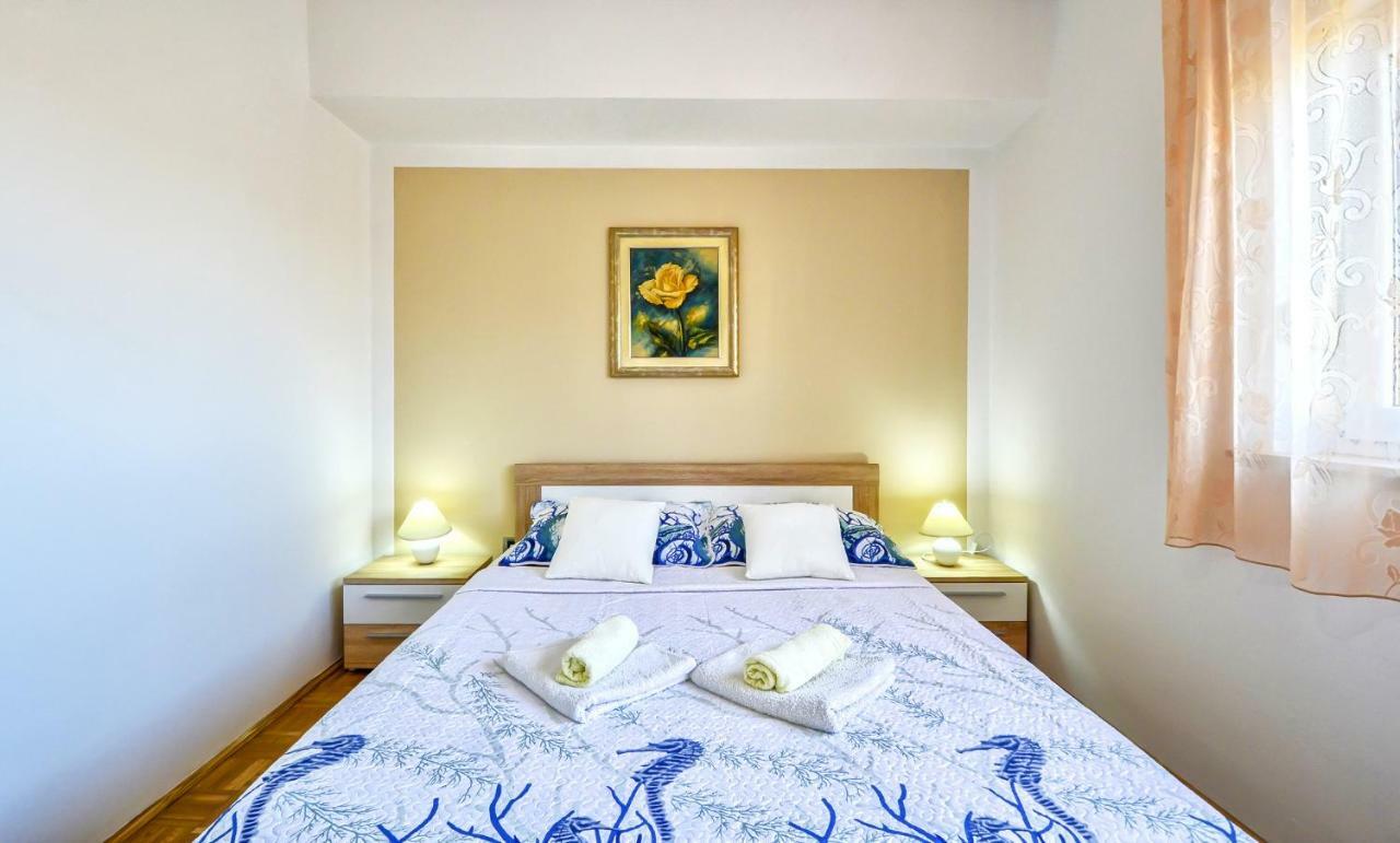 Apartment Pecirep Пула Екстериор снимка
