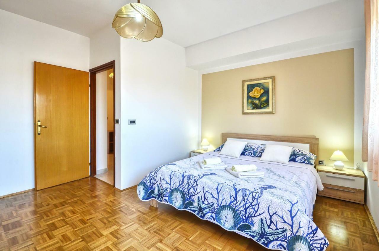 Apartment Pecirep Пула Екстериор снимка