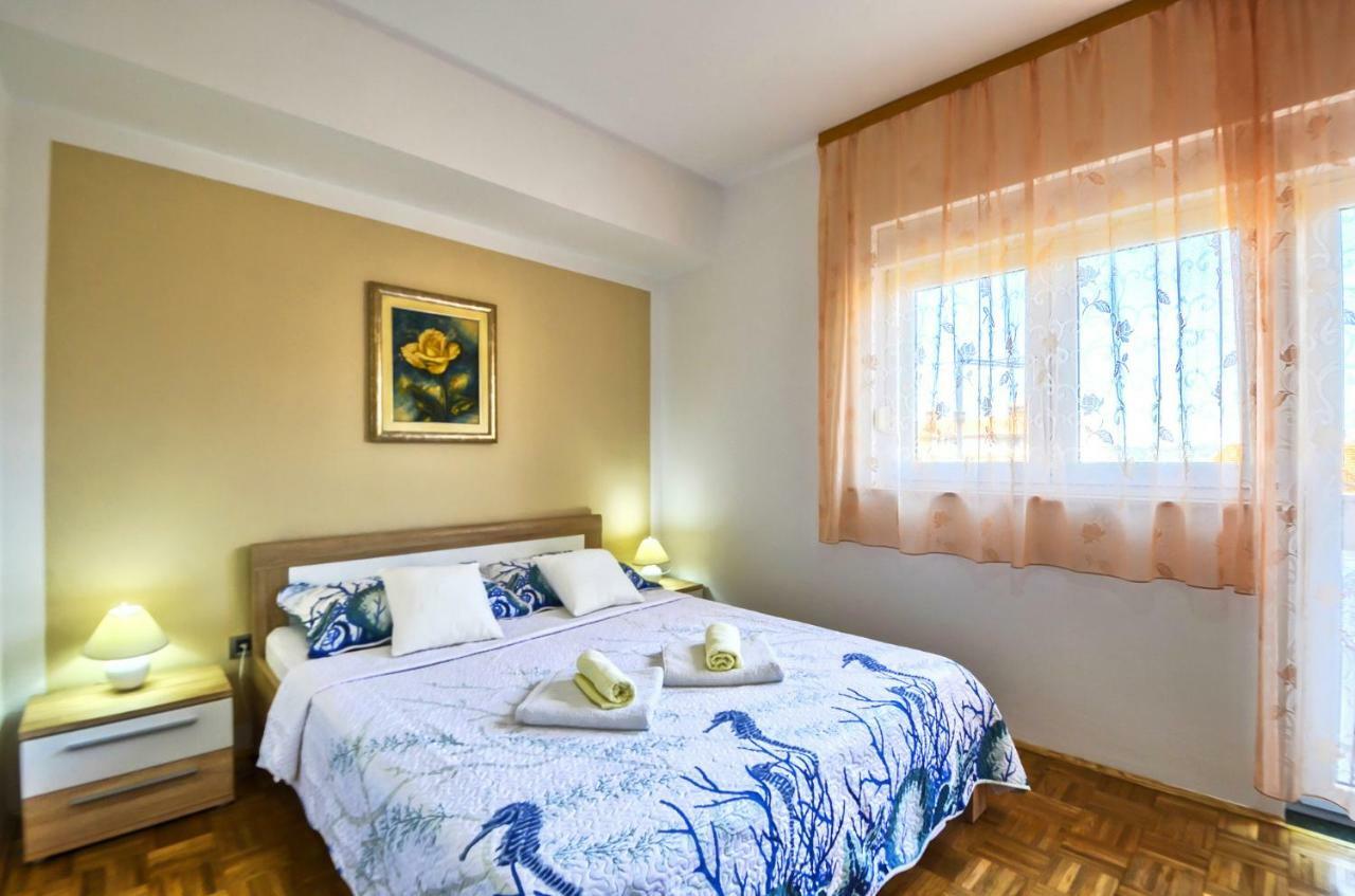 Apartment Pecirep Пула Екстериор снимка